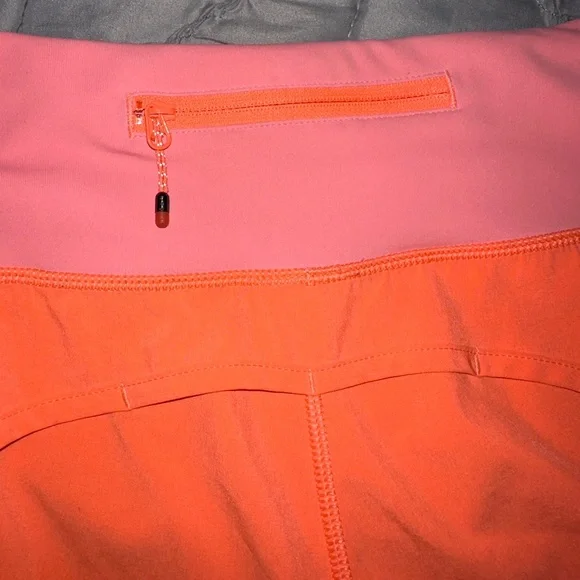 Lululemon Speed Up Shorts - Picture 3 of 9
